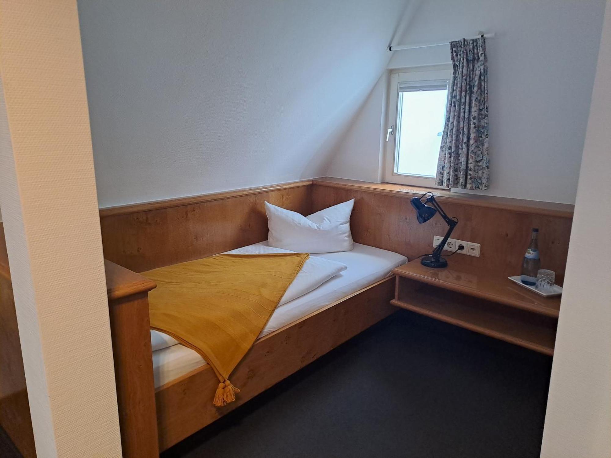 Stadthotel Waldhorn Kirchheim unter Teck Ngoại thất bức ảnh